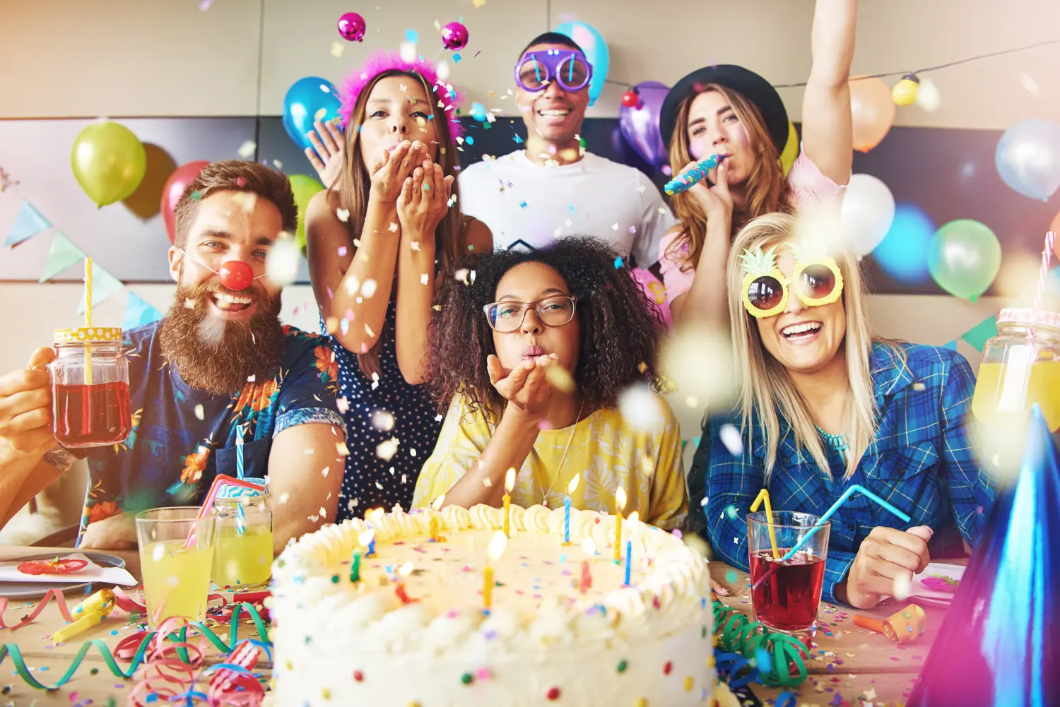 Goofy-Freunde feiern Geburtstag.
